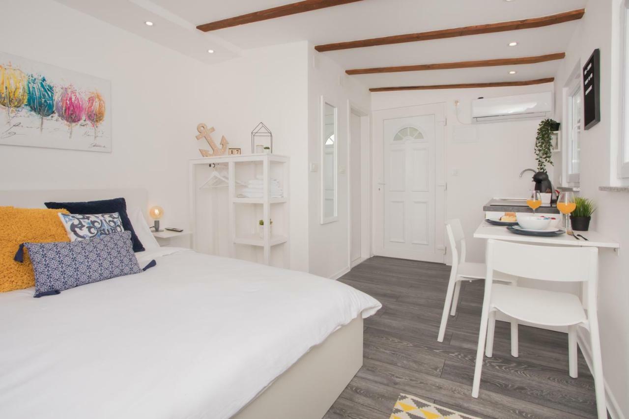 Studio Apartment Skatula สกราดิน ภายนอก รูปภาพ